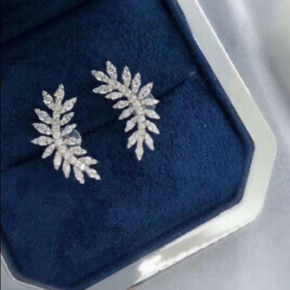 New Sterling silver Diamond Earrings - Picture 3 of 6